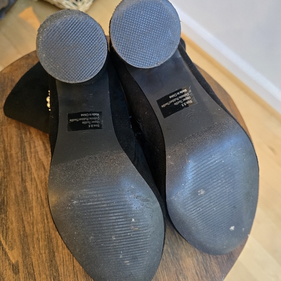 Olivia Miller Diomede Pearl and Rhinestone Booties, Black, EUC, Size 8.5US - Picture 8 of 10